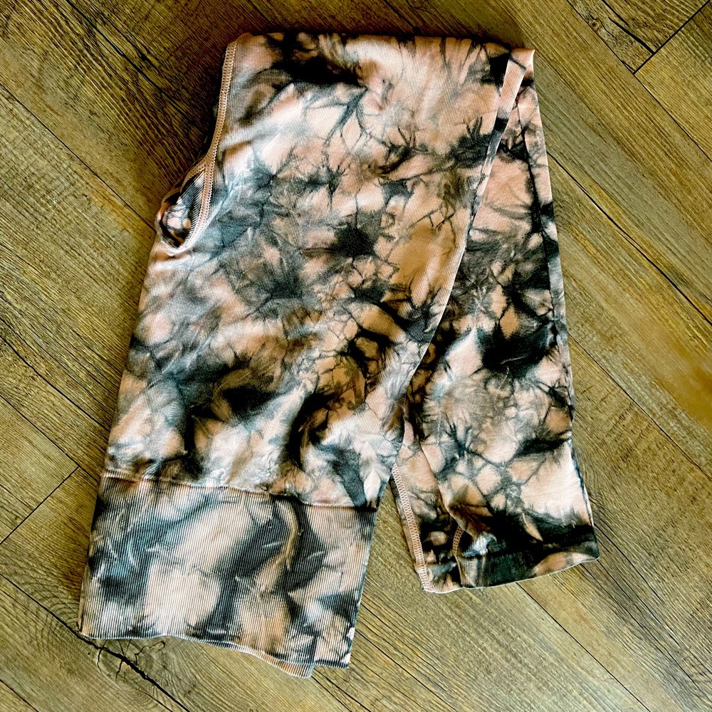 Pink Lily Leggings